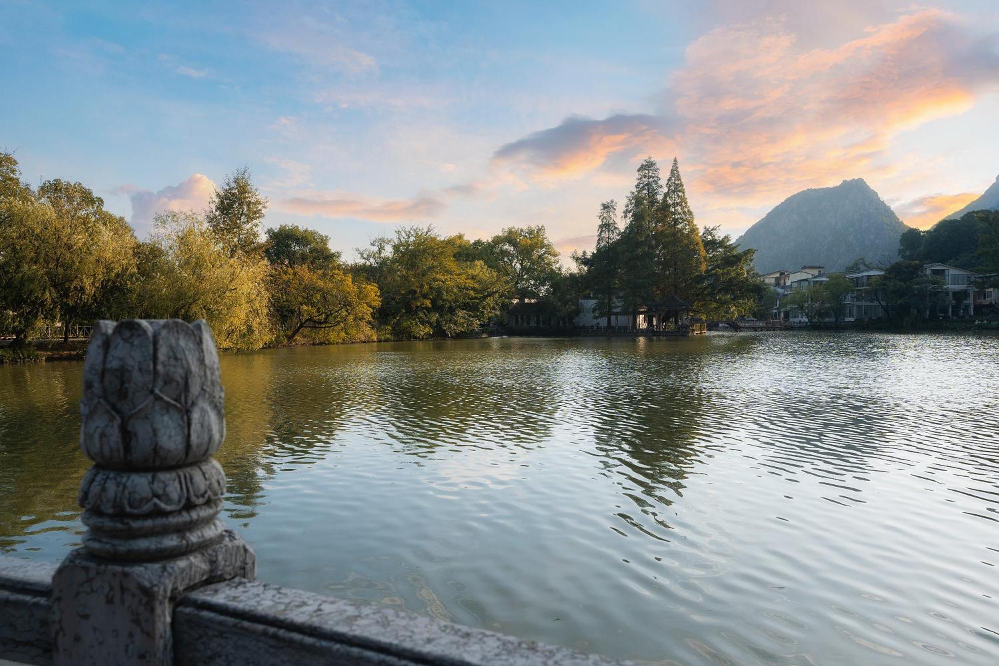 Guilin Village Creek Inn-Free Private Car Pick Up Station Stay 3 Nights מראה חיצוני תמונה