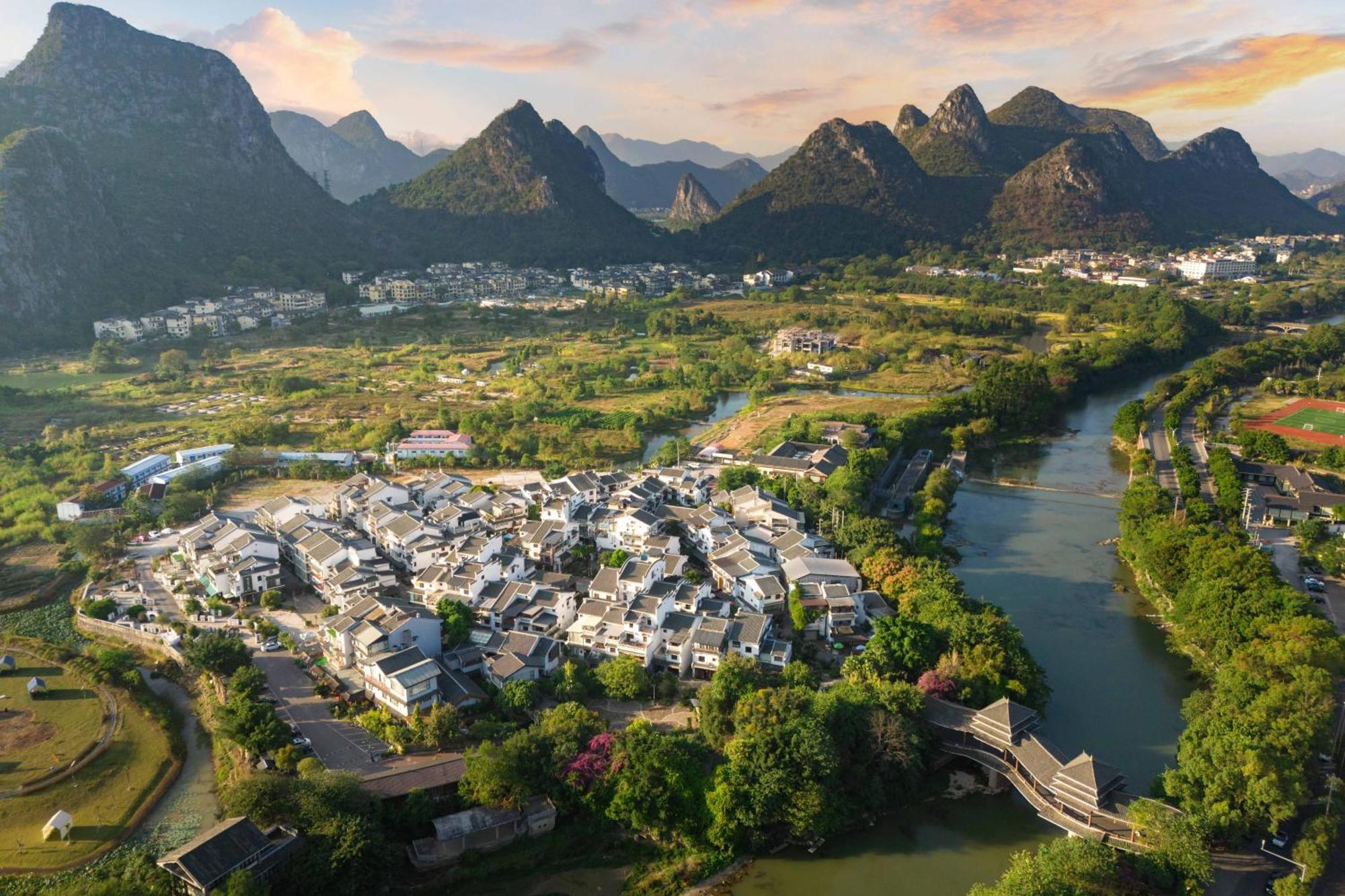 Guilin Village Creek Inn-Free Private Car Pick Up Station Stay 3 Nights מראה חיצוני תמונה